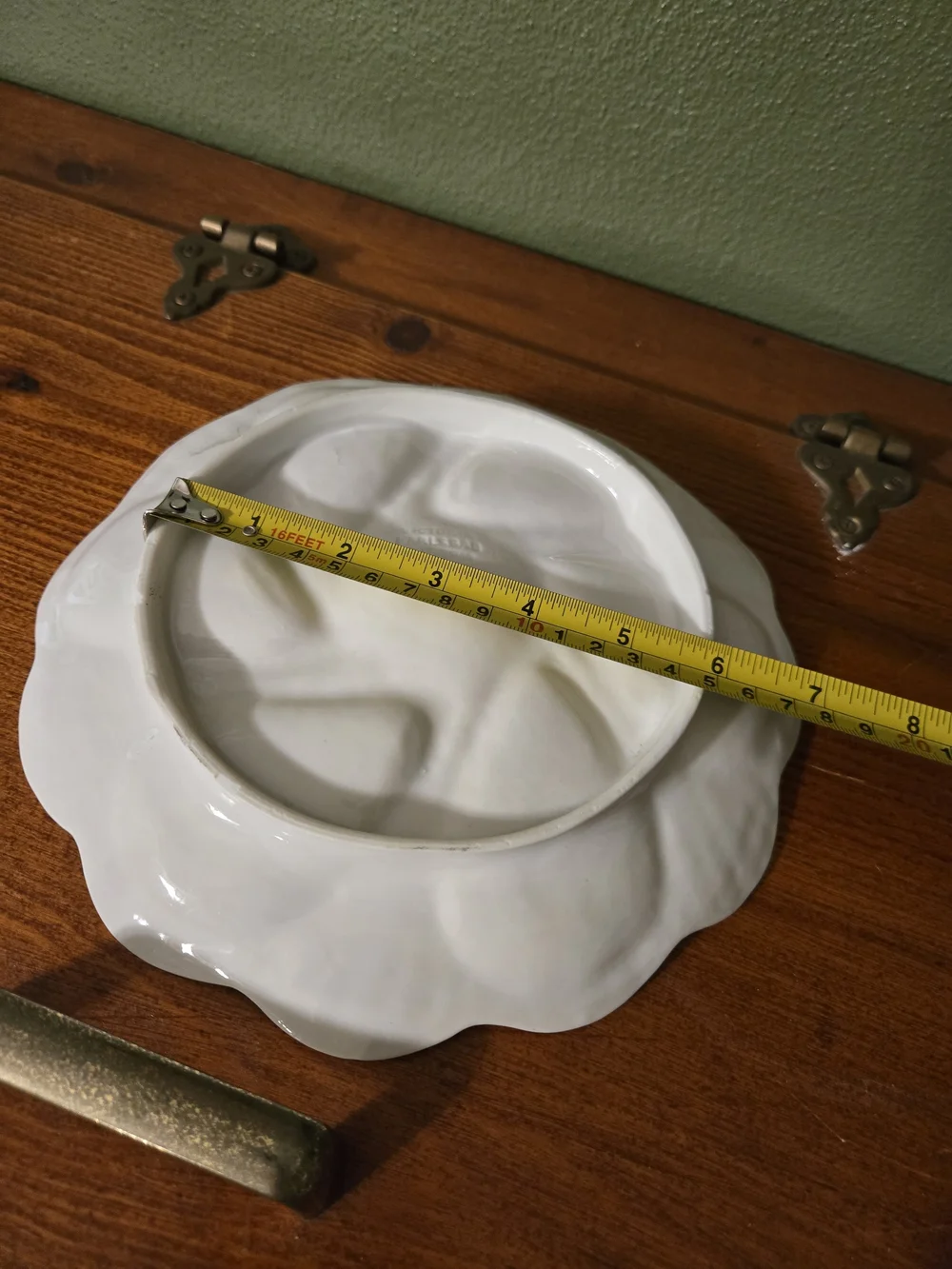 Victoria Karlsbad Austria White and Gold Porcelain Oyster Plate